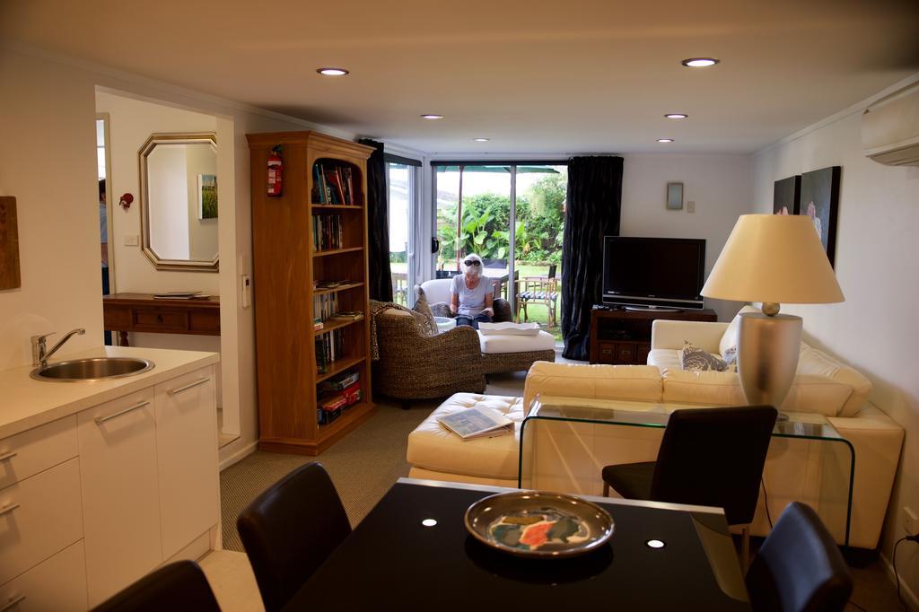 Sunny Glen Cottage Waikanae Extérieur photo